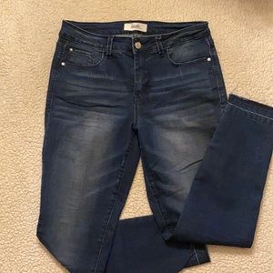 Angels Forever Young skinny Jeans size 8 with Stretch Denim Embellished & Crop